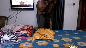 شقراء في سن سكسي ممثلات هندي المراهقة تتيح للضابط يمارس الجنس مع بوسها لتحريرها