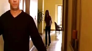 الثلاثي بين الأعراق مع بيثاني سكسي هندية وأبيجيل في العيادة