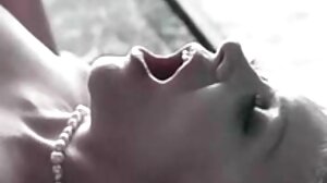 Pigtailed في سن المراهقة محادثات قذرة واستمنى لها سكسي هندي بنات زوج أم
