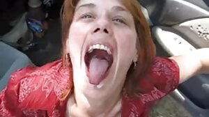 جميلة جبهة تحرير مورو الإسلامية deepthroats وتمتص سكسي هندي قديم